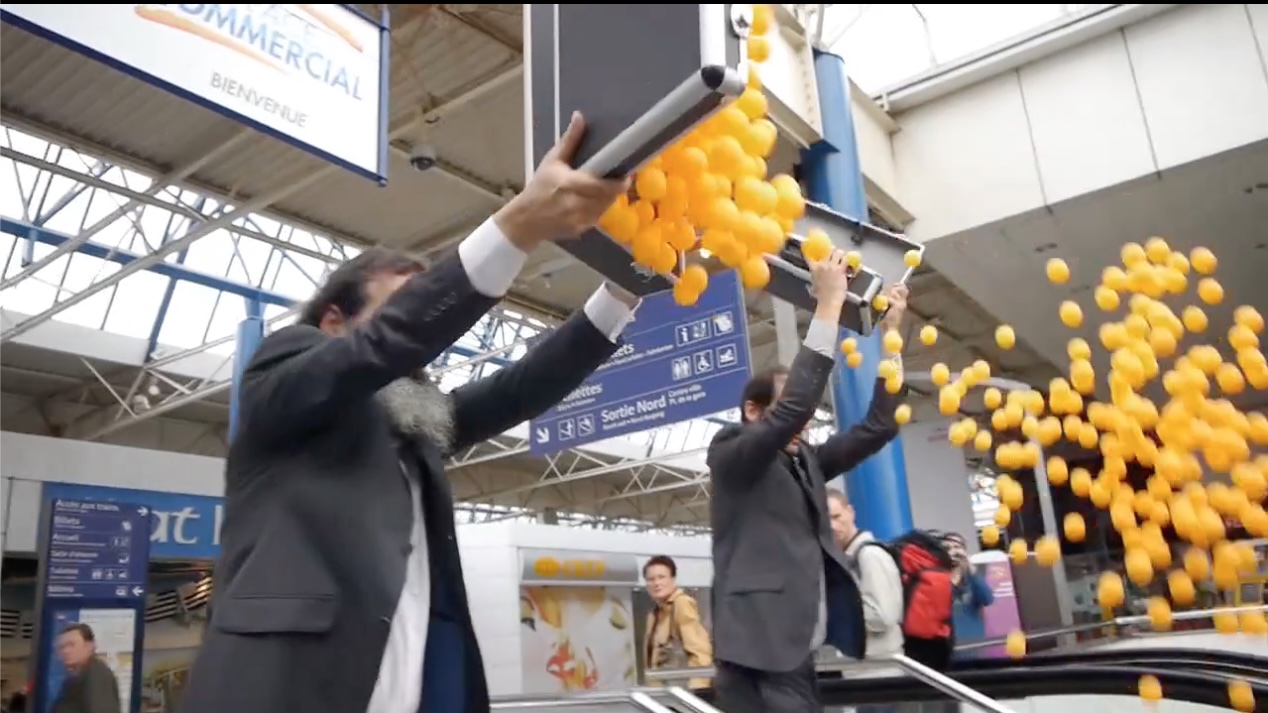 Lâcher de balles valises